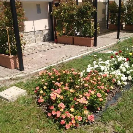 Terre Matildiche Country House منزل ريفي *
